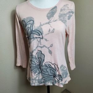 Maddison embossed flower design top  Sz.M
